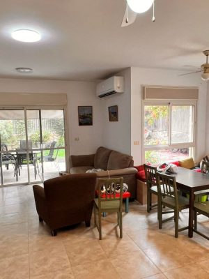 דוח משפחתי בסמוך לרחוב מלכי ישראל - פינת ישיבה