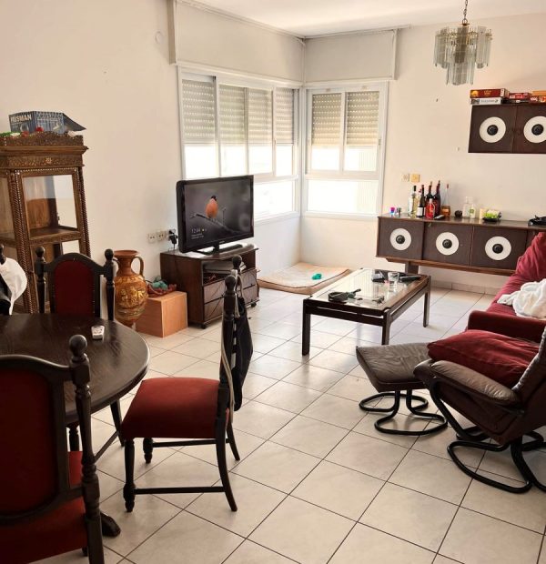 דירת 3 חדרים בחיפה למכירה, רחוב ליאון בלום - סלון