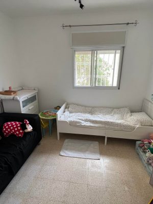 חדר שינה 2 דירה ברחוב שוהם בכרמל