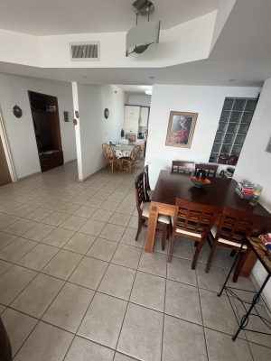 הדירה מרווחת ומנוצלת מצוין - חלל מגורים גדול + יחידת הורים + ממ"ד + 2 חדרי שינה