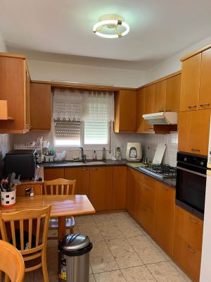 רחוב נחום גולדמן שכונת אלמוגי בחיפה, מטבח ופינת ישיבה