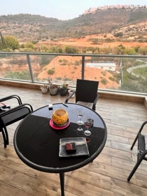 מרפסת פתוחה נאות פרס