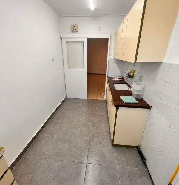 דריה למכירה בחיפה סמוך למרכז חורב - מטבח