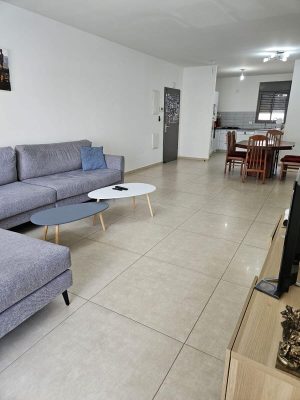 בנאות פרס ברחוב חמדה, דירת 4 חד למכירה - סלון