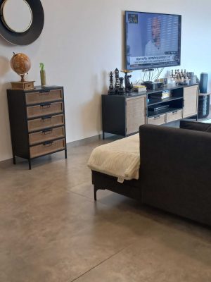 דירה קריית מוצקין- סלון זווית נוספת