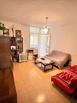 דירת 3 חדרים בנווה שאנן בחיפה בבניין לקראת פינוי בינוי