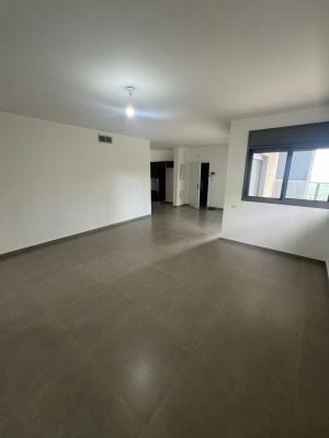 מבט לתוך הדירה למכירה ברחוב רחל חיפה 4.5 חדרים