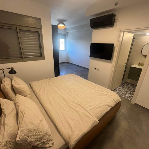 רחוב לוי אשכול, דירת חדרים - חדר שינה