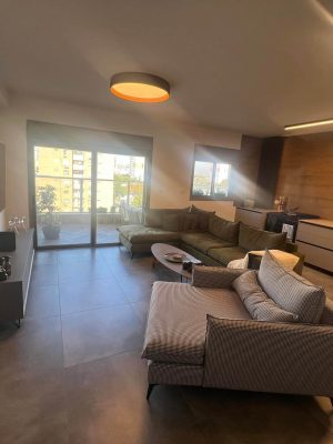 דירת 4 חדשים כחדשה ברחוב לוי אשכול