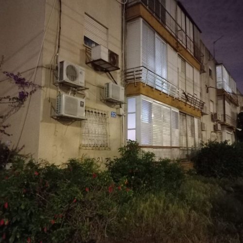 בשדרות וייצמן בקריית מוצקין, בפרויקט פינוי בינויי "מתחם המשולש" דירת 2 חדרים למכירה