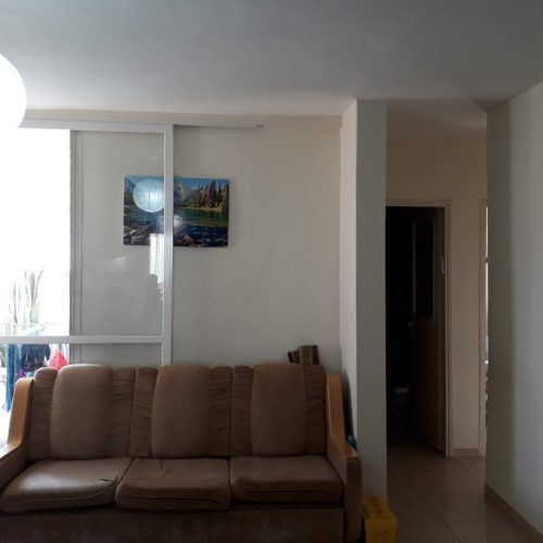 סלון בדירת 4 חדרים ברמות רמז חיפה רחוב בורלא