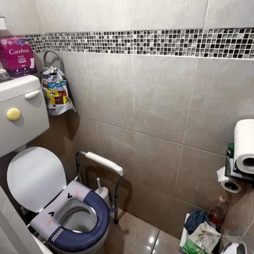 שירותים בדירת 4 חדרים ברמות רמז חיפה רחוב בורלא